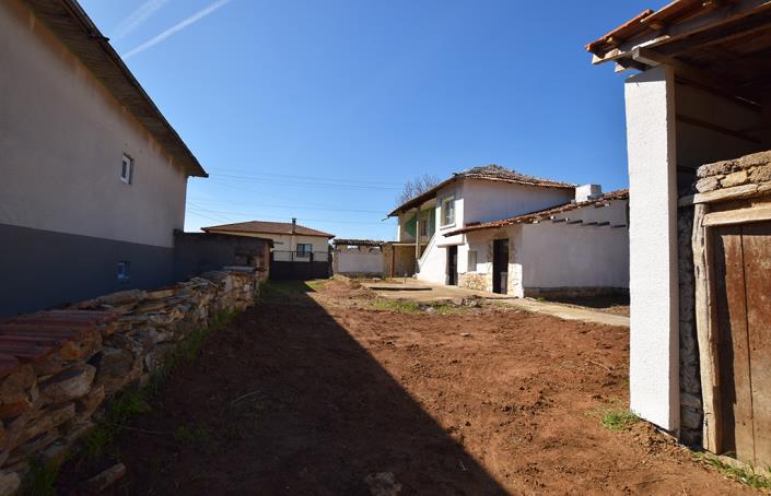 Image No.42-2 Bed House for sale