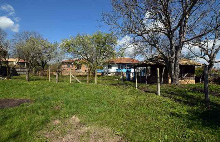 Image No.11-2 Bed House for sale