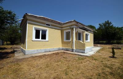 Pay-Monthly-Bulgaria--Mowlem--Zmeevo--Sandy-House-8