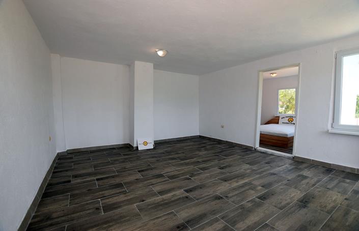 Image No.19-1 Bed House for sale