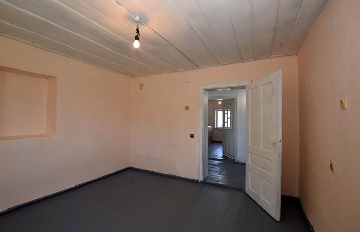 Image No.24-4 Bed House for sale