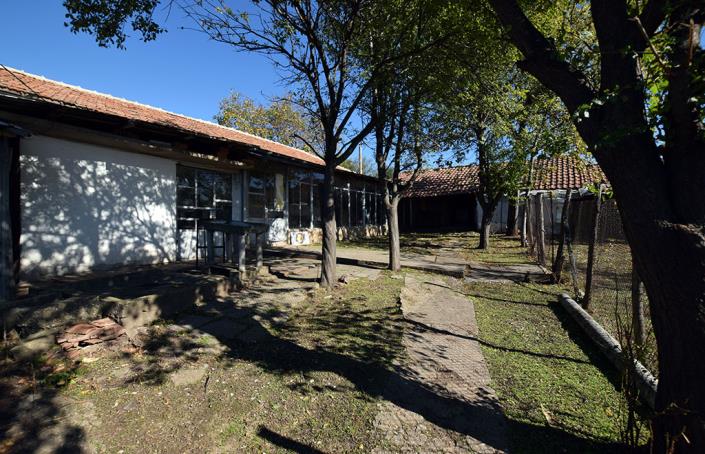 Image No.8-2 Bed House for sale