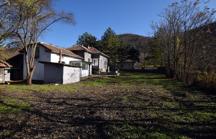 Image No.10-3 Bed House for sale