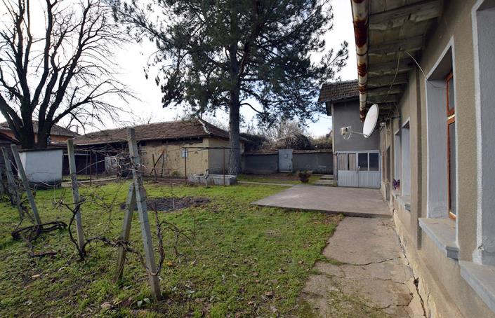 Image No.12-2 Bed House for sale