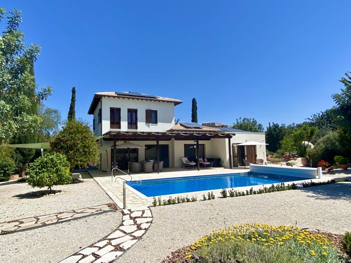 Image No.1-4 Bed Property for sale