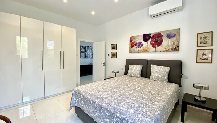 Image No.25-4 Bed Villa for sale