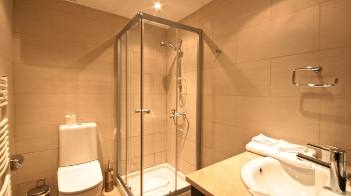 Image No.17-4 Bed Villa for sale