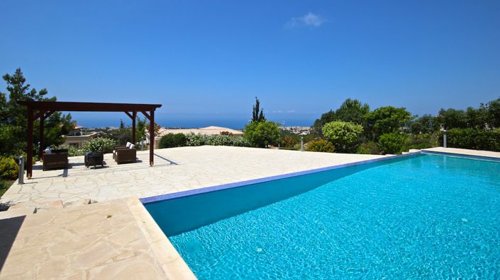 Image No.2-5 Bed Villa for sale