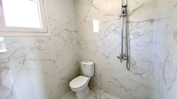 Image No.8-3 Bed Villa for sale