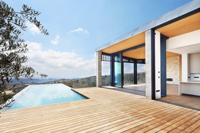 topos-pool-area-1620x1080