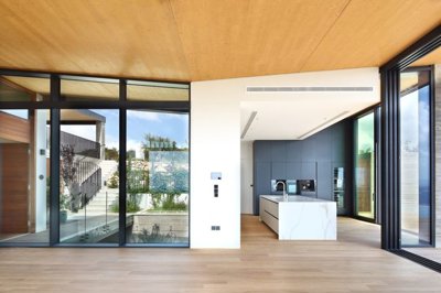 topos-living-room-and-kitchen-2-1-1620x1080