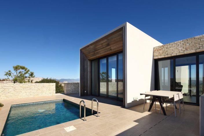 Image No.1-3 Bed Property for sale