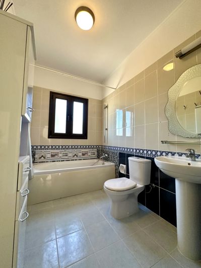 Image No.6-4 Bed Villa for sale