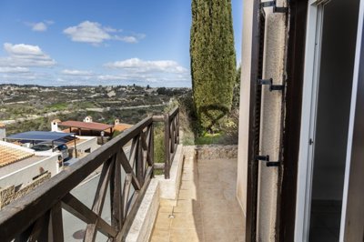 11-studio-balcony-angle-2-scaled