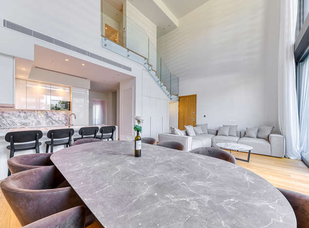 Image No.1-4 Bed Property for sale