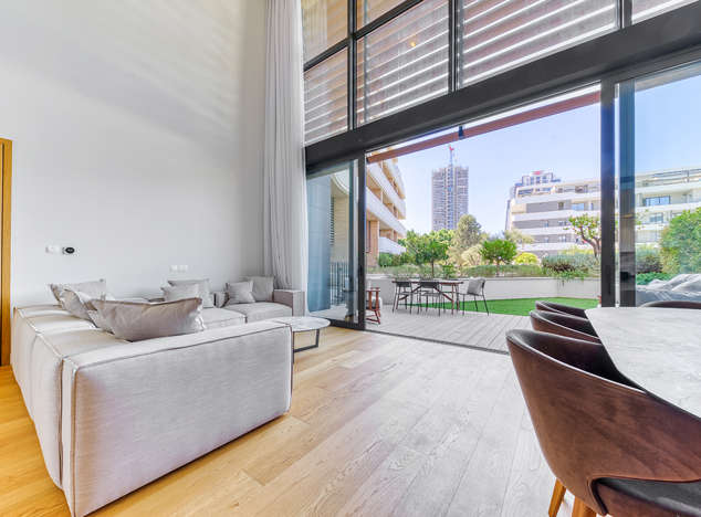 Image No.2-4 Bed Property for sale