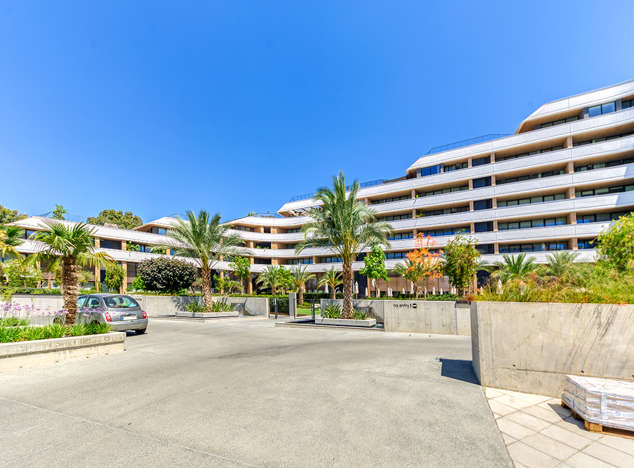 Image No.35-4 Bed Property for sale