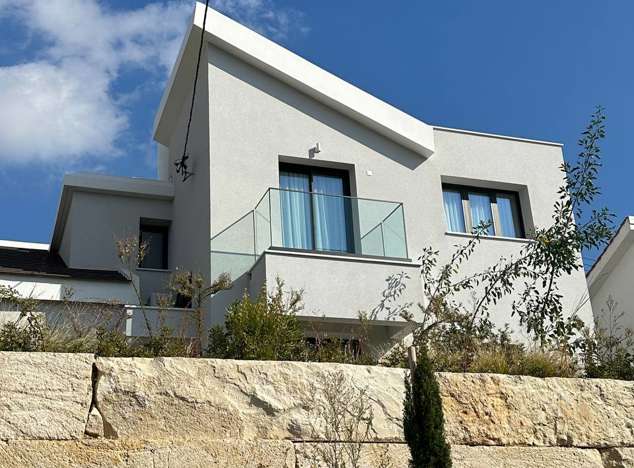Image No.1-3 Bed Property for sale