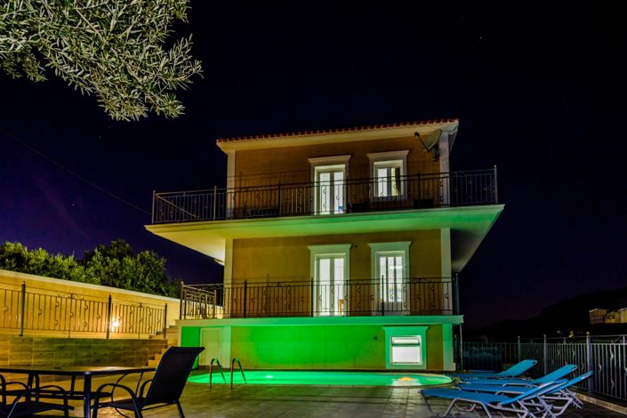 Image No.18-3 Bed Villa for sale