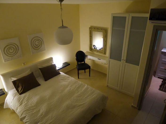 Image No.18-2 Bed Villa for sale