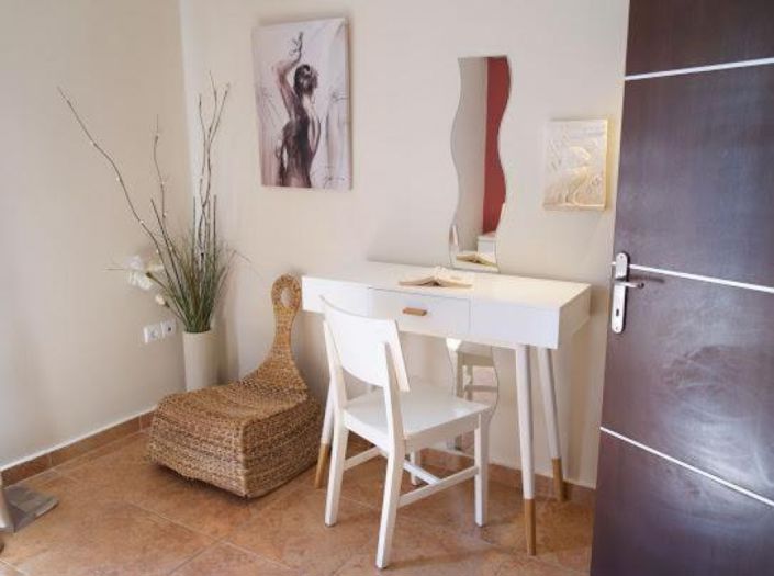 Image No.10-2 Bed Villa for sale