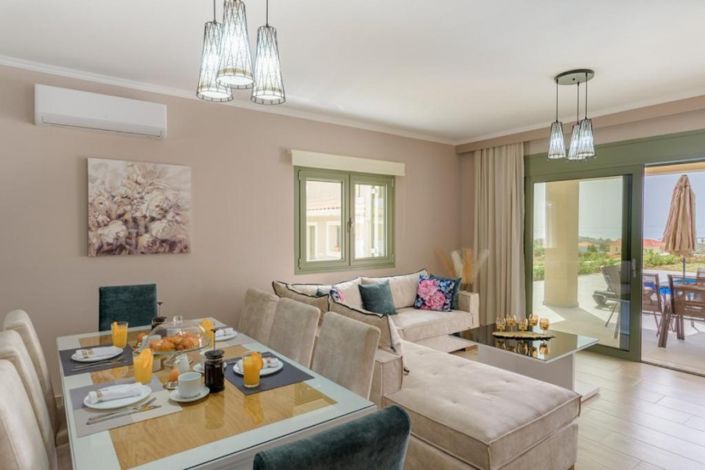 Image No.8-4 Bed Villa for sale