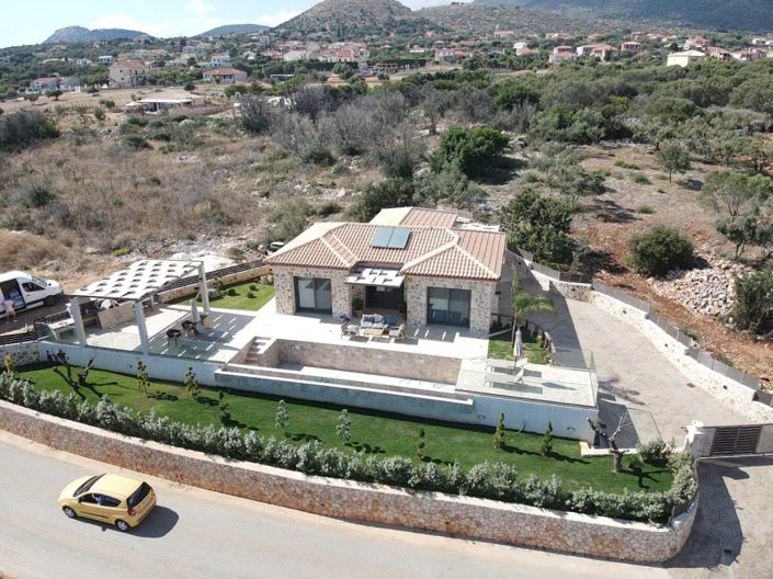 Image No.2-2 Bed Villa for sale