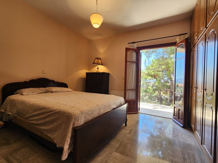 Image No.16-7 Bed House for sale