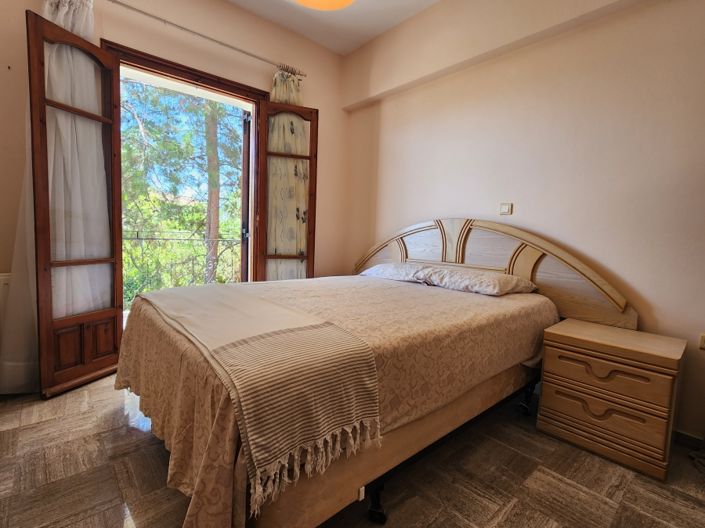 Image No.17-7 Bed House for sale