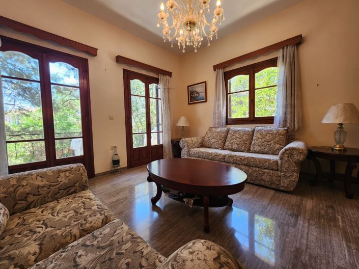 Image No.9-7 Bed House for sale