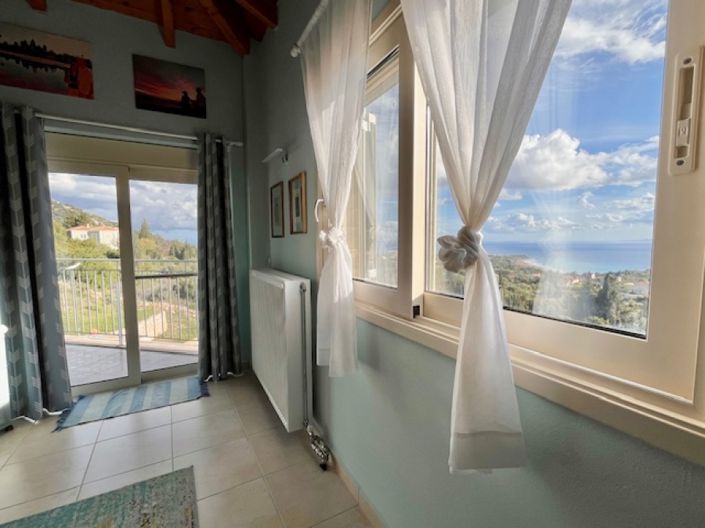 Image No.10-3 Bed Villa for sale