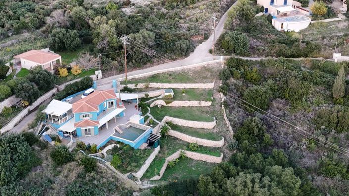 Image No.11-3 Bed Property for sale