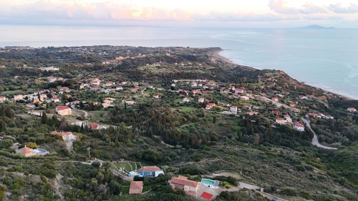 Image No.14-3 Bed Property for sale