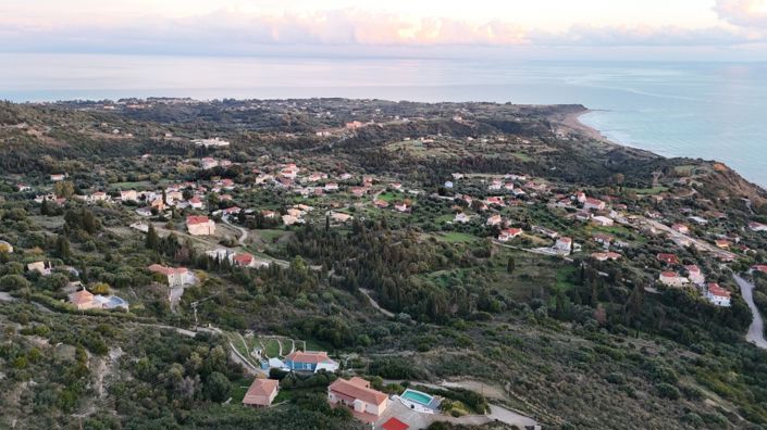 Image No.15-3 Bed Property for sale