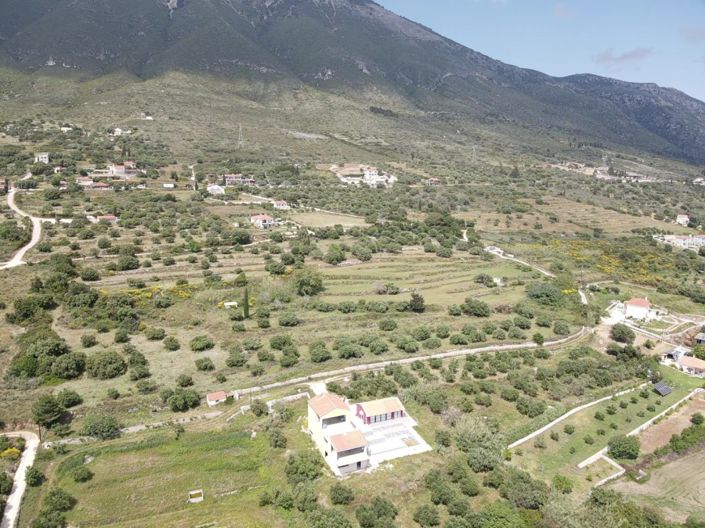 Image No.8-2 Bed House for sale