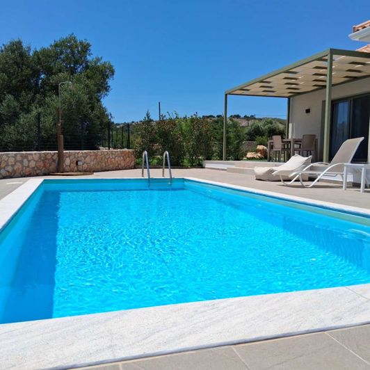 Image No.12-4 Bed House for sale