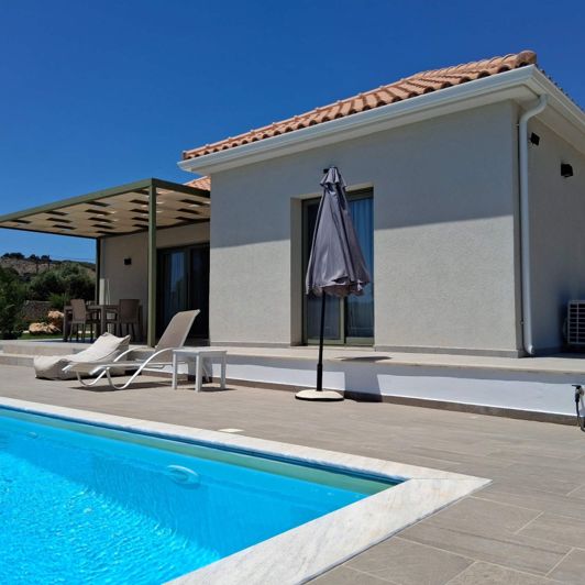 Image No.13-4 Bed House for sale