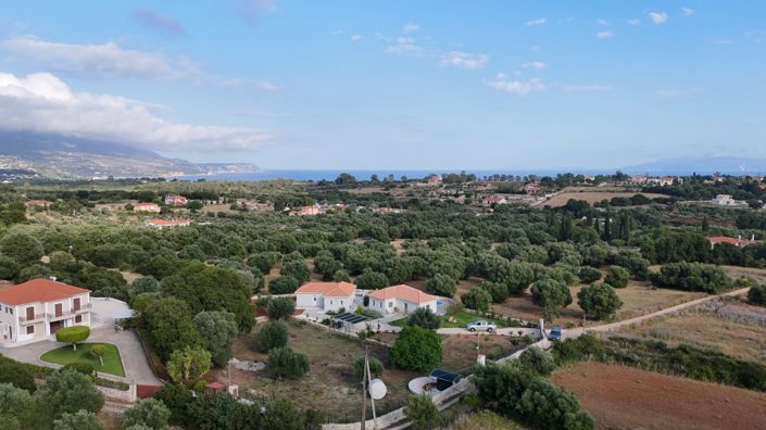 Image No.3-4 Bed House for sale