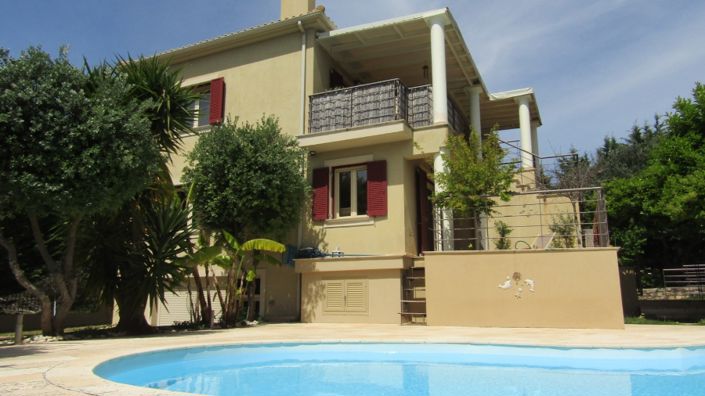 Image No.1-5 Bed House for sale