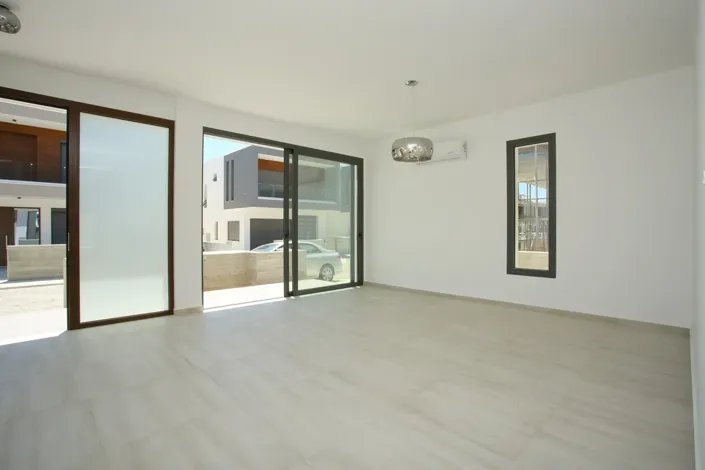 Image No.6-Propriété de 3 chambres à vendre à Mesogi