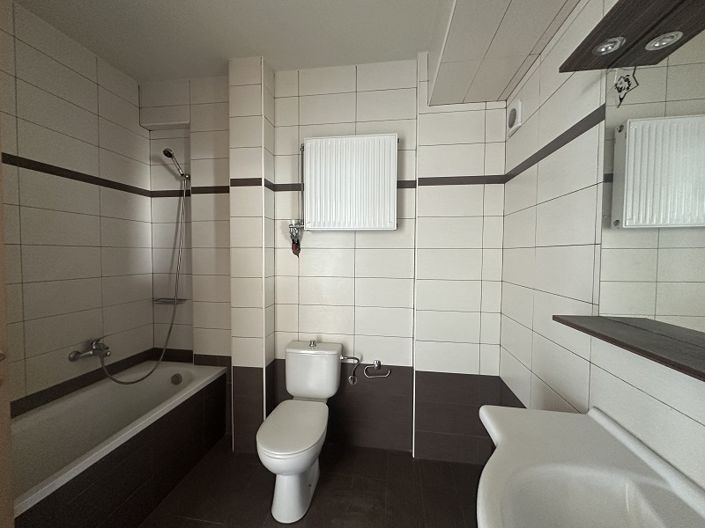 Image No.17-3 Bed Apartment for sale