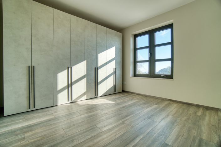 Image No.14-3 Bed House for sale