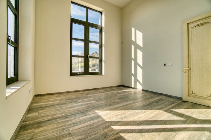 Image No.15-3 Bed House for sale