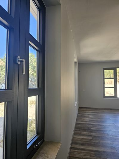 Image No.41-3 Bed House for sale