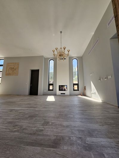 Image No.6-3 Bed House for sale