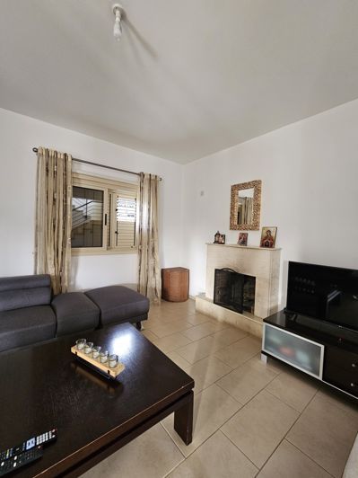 Image No.15-3 Bed House for sale