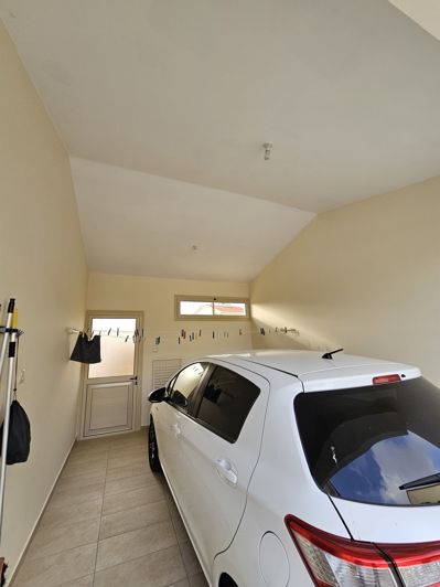 Image No.19-3 Bed House for sale