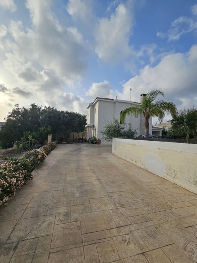 Image No.4-3 Bed House for sale