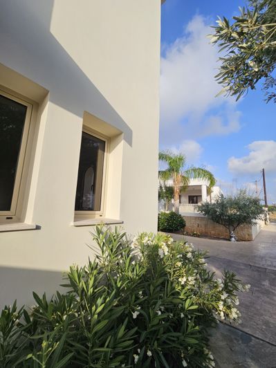 Image No.46-3 Bed House for sale