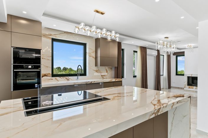 Image No.18-5 Bed Villa for sale